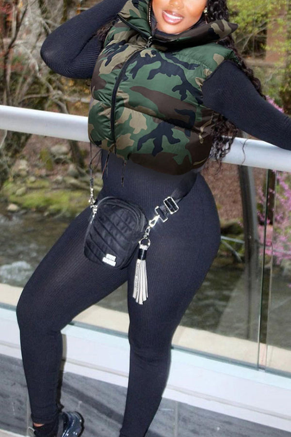 DE516 Camo Puffer Vest