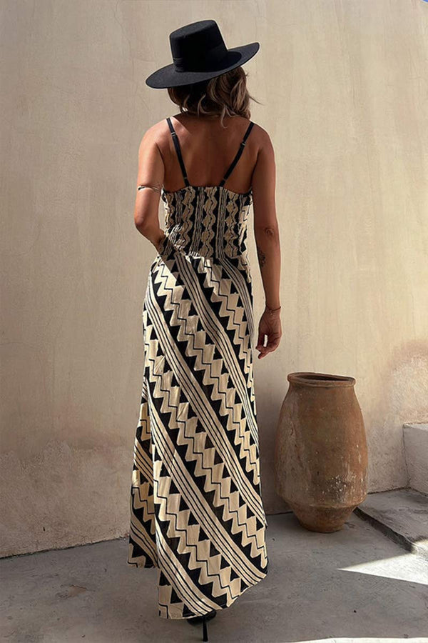 BNF4160 Graphical V-Neck Maxi Dress