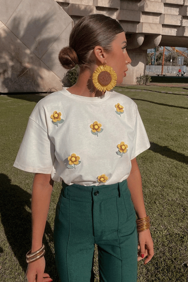 HTO2088 Embroidered Flower T-ShirtTop